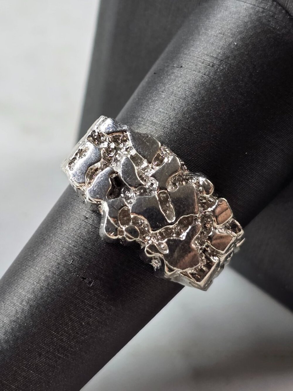 Mens Sterling Silver Nugget Style Ring 6.2g E3229